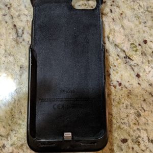 iphone 7 (and fits iphone 6) battery pack case.